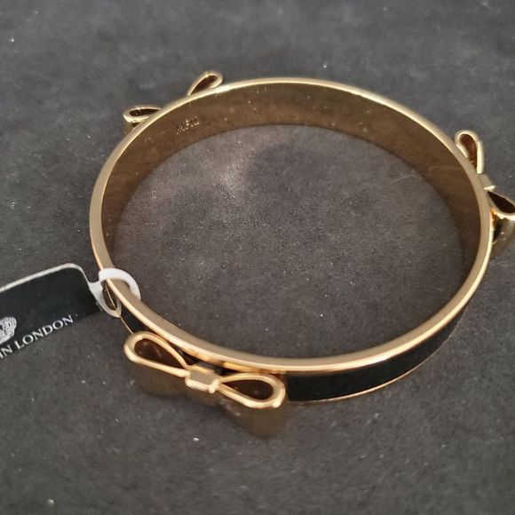 Black and Gold Bow Bracelet - Picture 7 of 11